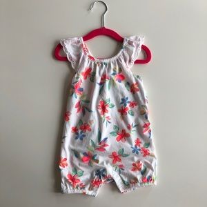 🎉HP🎉 GAP shortie with eyelet ruffles, 6-12 m